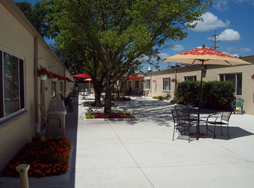 The Patio and Courtyard Area at CedarWoods